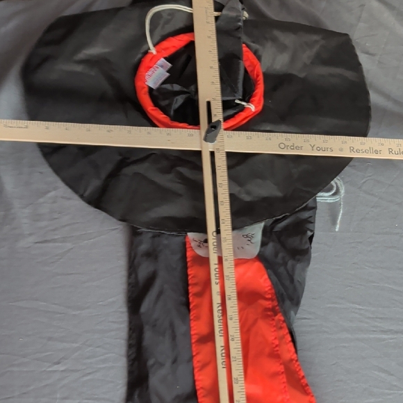 Witch Costume with Black and Red Details - Picture 4 of 8